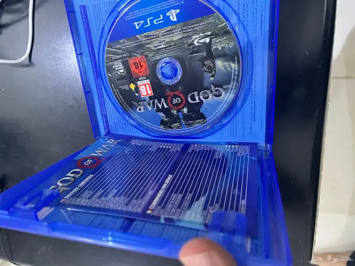 شريط god of war جديد ومافيه شي قسم نظيف وعلى السوم 0