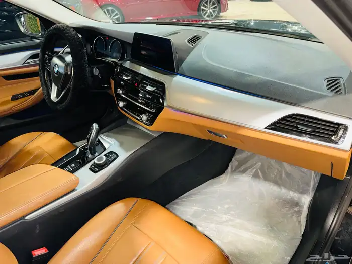 بي ام دبليو 520i 2020 (بحاله ممتازه ) 10