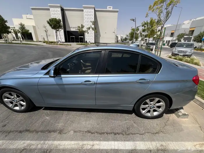 بي ام دبليو 2012 BMW 320i 9