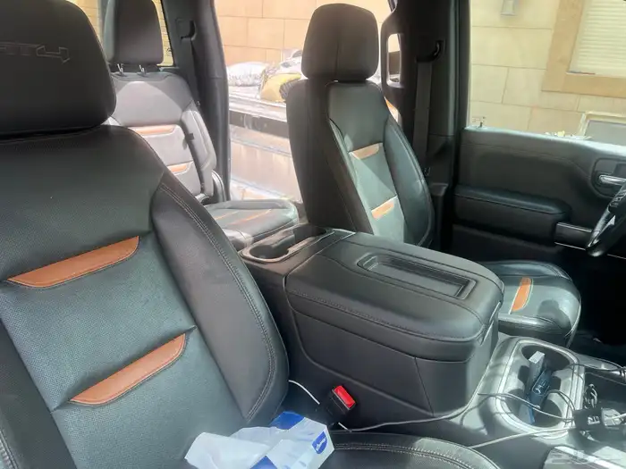 سييراAT4 2020 اللون اسود GMC 8
