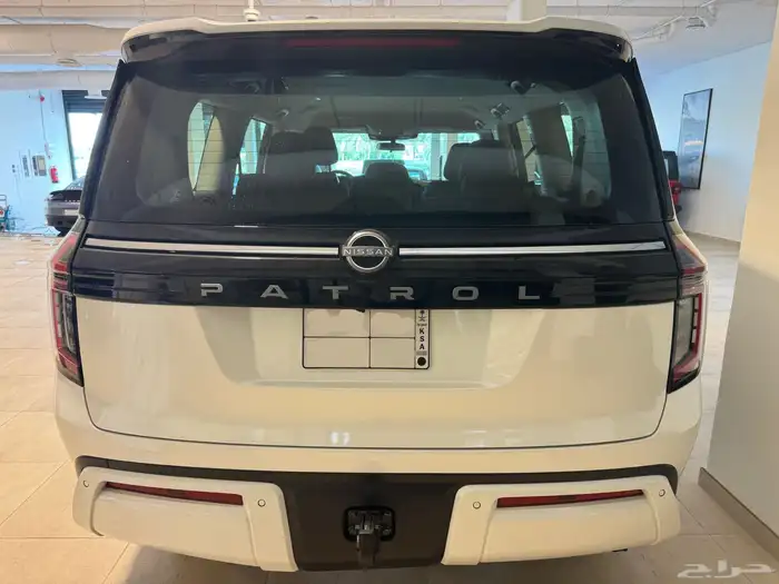 نيسان باترول 2025 للايجار 4