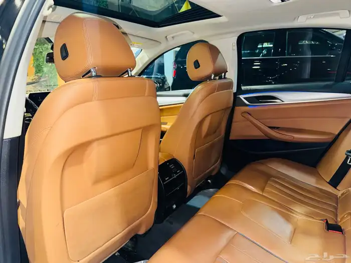 بي ام دبليو 520i 2020 (بحاله ممتازه ) 8