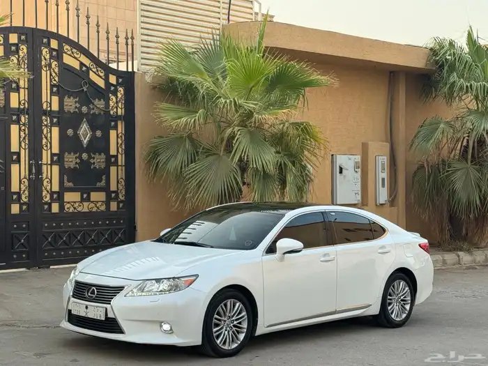 لكزس ES350 2013 DD بحالة الوكالة 1