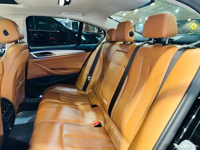 بي ام دبليو 520i 2020 (بحاله ممتازه ) 9