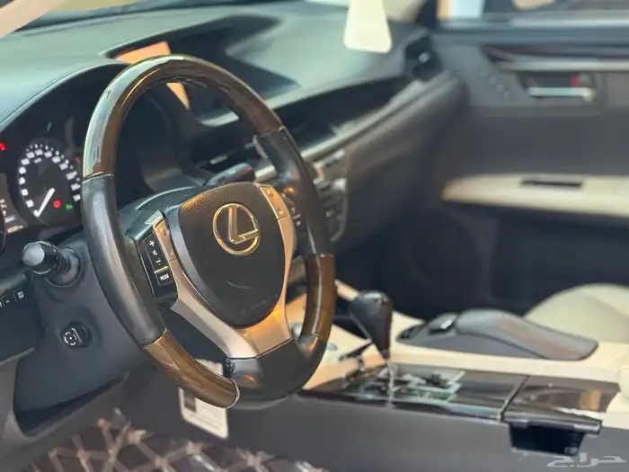 لكزس ES350 2013 DD بحالة الوكالة 11