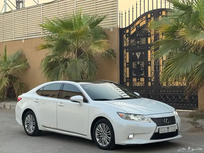 لكزس ES350 2013 DD بحالة الوكالة 6