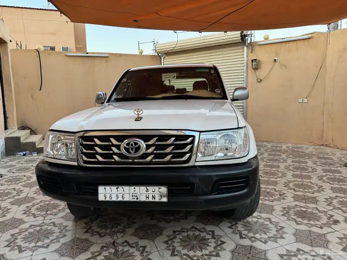جيب هدد GX 2007 خالي من السمكره. بس أرفرف اليسار فقط 10