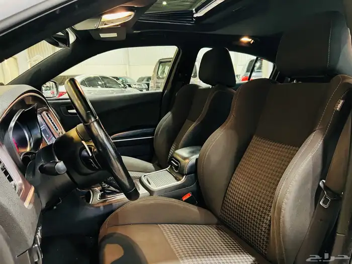 دودج تشارجر 2019 GT V6 بحاله ممتازه 14