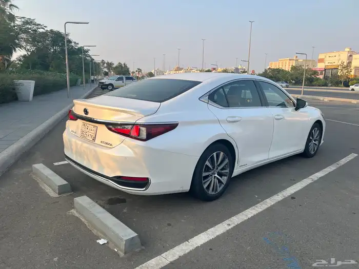 LEXUS ES300h 2019 لكزس اي اس300 هايبرد 5
