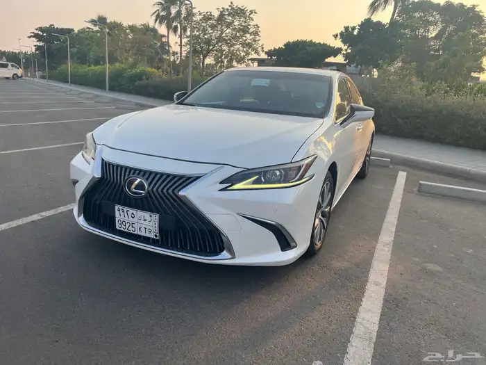 LEXUS ES300h 2019 لكزس اي اس300 هايبرد 0