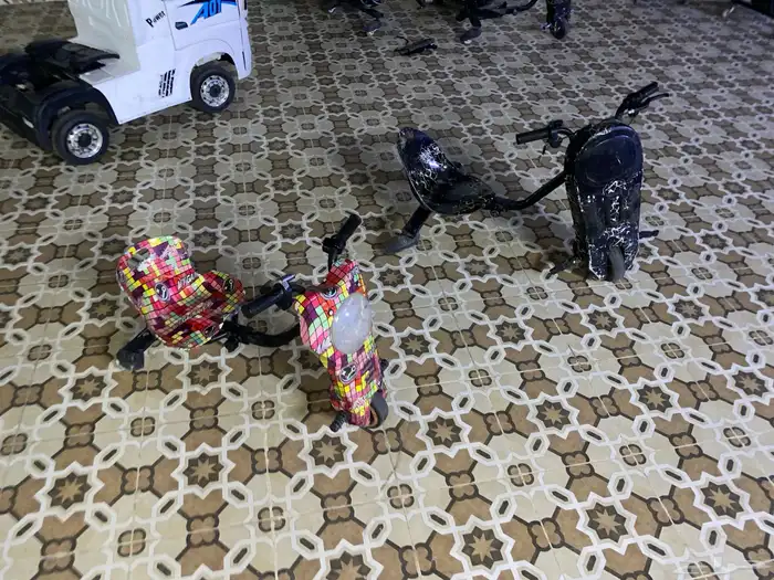 سكوترات درفت وشاحنة مرسيدس 0