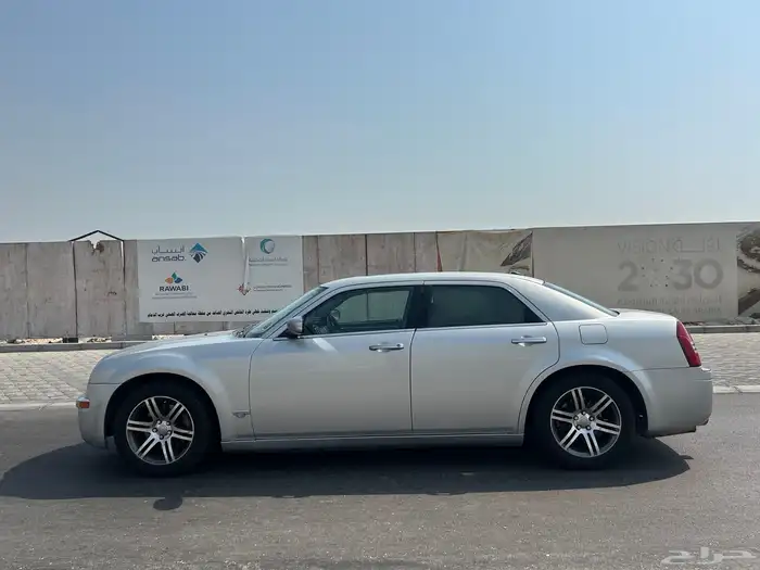 كرايسلر 2005 300c هيمي 5