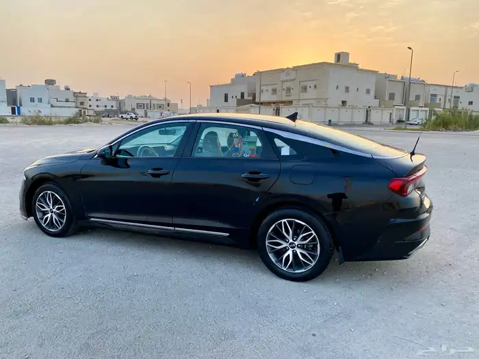 كيا K5 الجبر 9