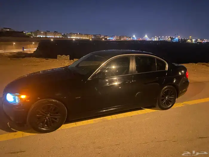 BMW 323i موديل 2011 8