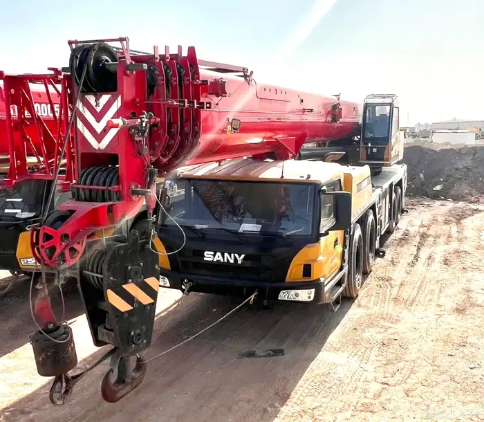 crane 80 ton available for rent all over saudia كرين 80 طن 1