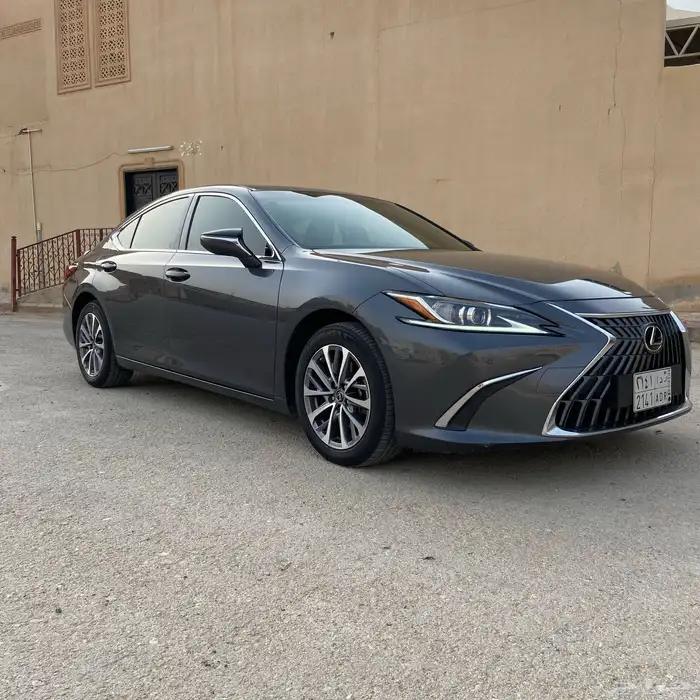 لكزس ES 300h هايبرد 2023( وارد عبداللطيف جميل ) - نظيفة جدا 3