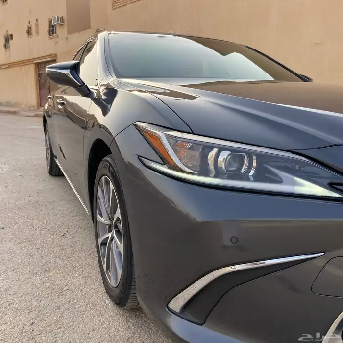 لكزس ES 300h هايبرد 2023( وارد عبداللطيف جميل ) - نظيفة جدا 25