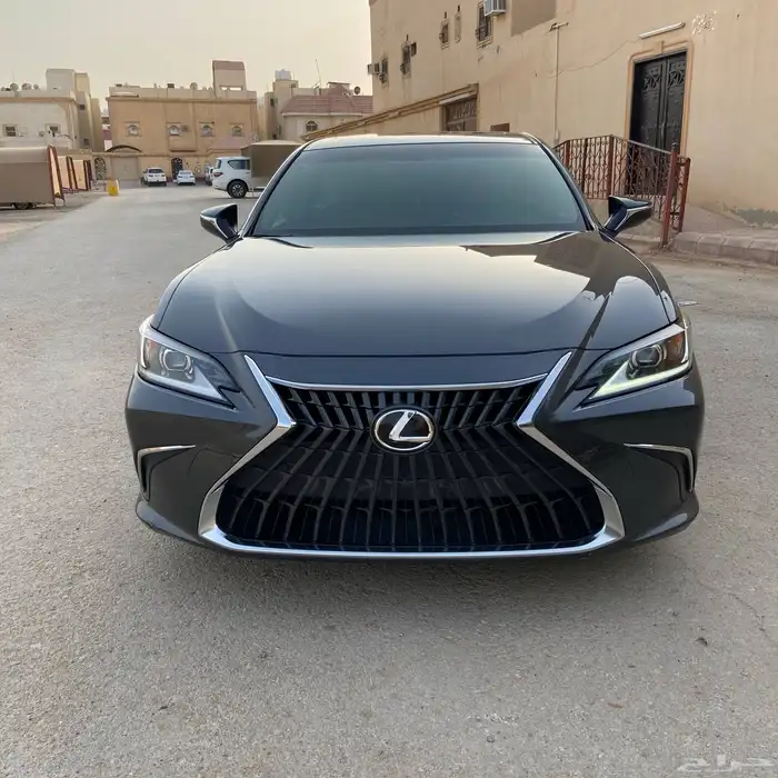 لكزس ES 300h هايبرد 2023( وارد عبداللطيف جميل ) - نظيفة جدا 5