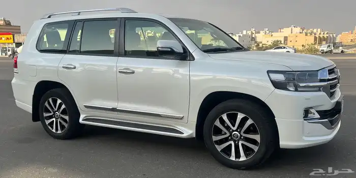 لاندكروزر تورنق 2019 سعودي فل كامل شرط وكاله على الفحص ب220 8