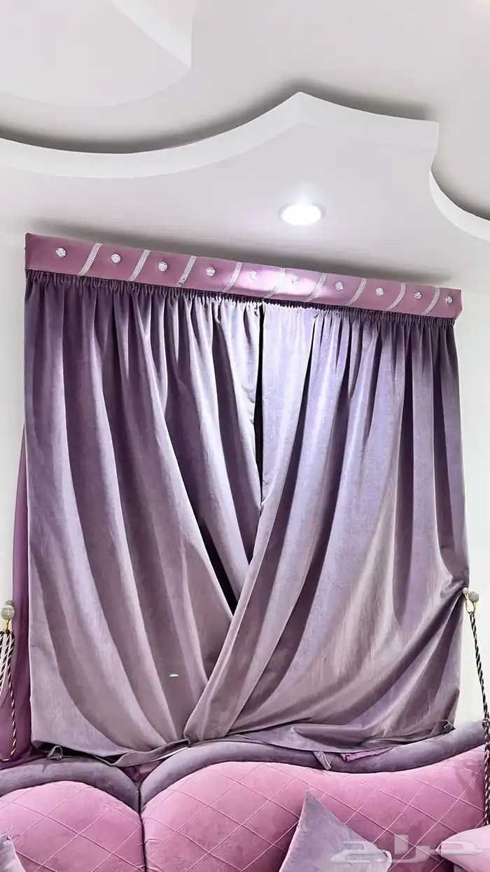 كنب وستارة وطاولة للعبيع. 5