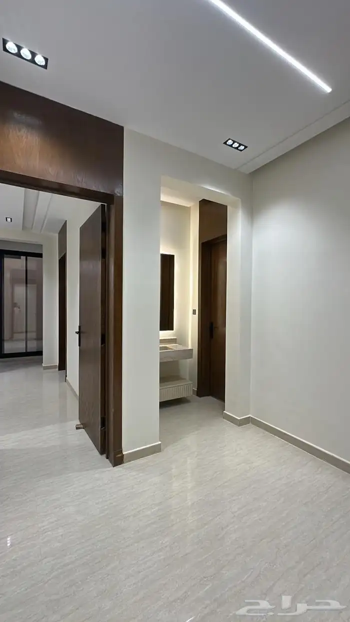 عماره شقق للبيع بحي طويق 5