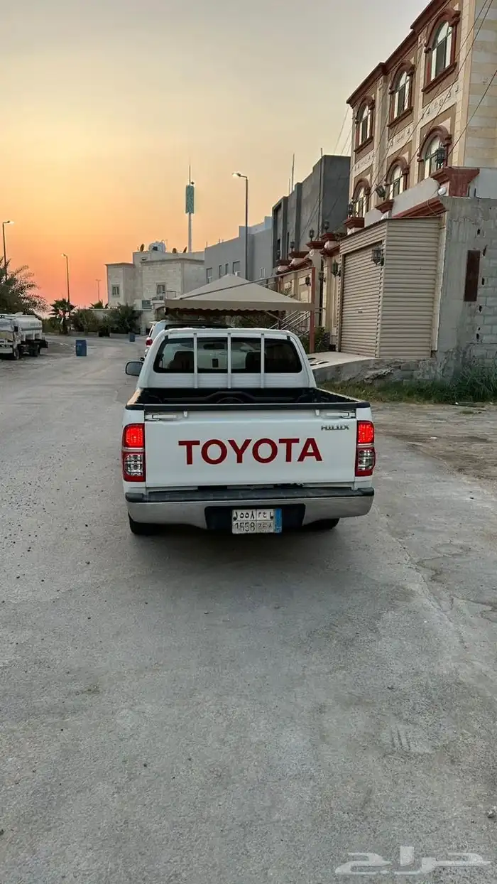 هايلكس 2010 5