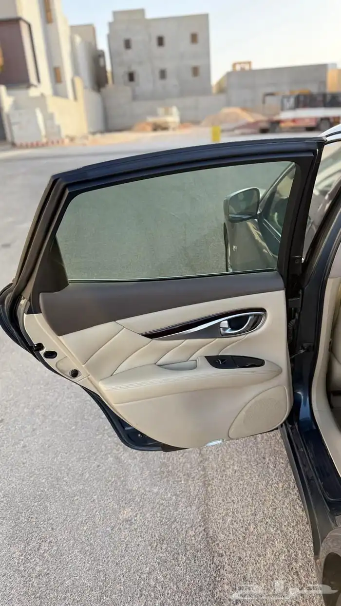 انفنتي M37 7