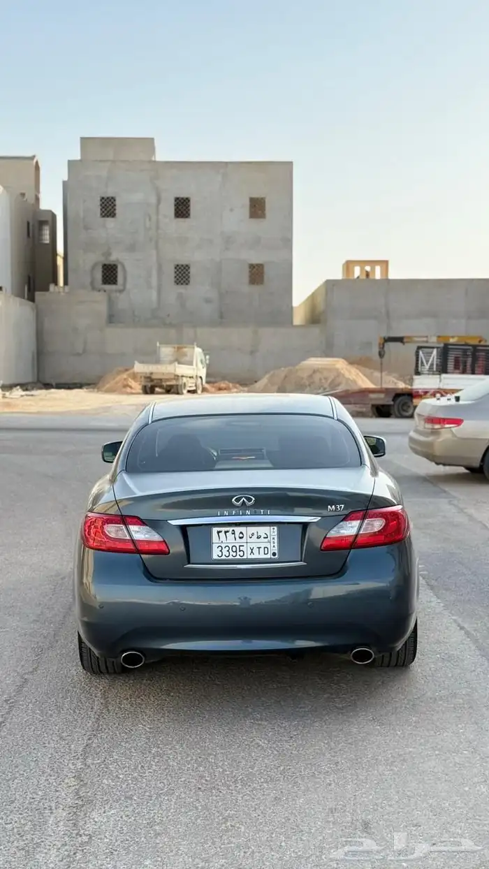 انفنتي M37 16
