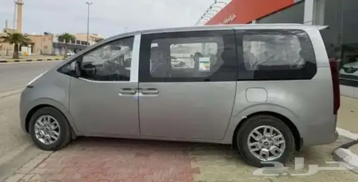 هيونداى ستاريا 2.2 ديزل ستاندر 2025 2