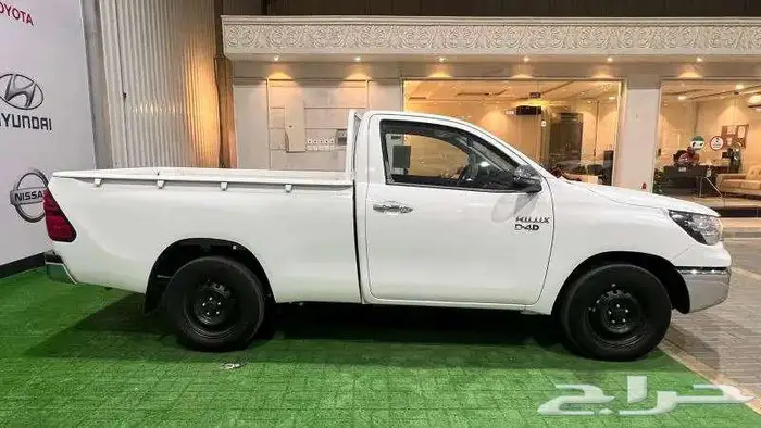 تويوتا هايلوكس غمارة ديزل 2.4 موديل 2025 5