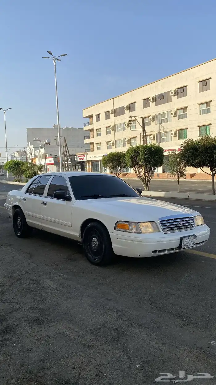 فورد بوليسي 5
