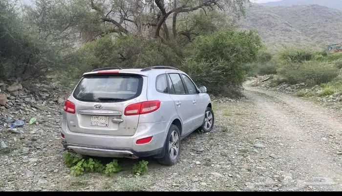 جيب سنتافي مديل 2012 1