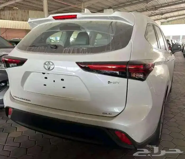 تويوتا هايلاندر GLE ابيض 2025كاش-تمويل 1