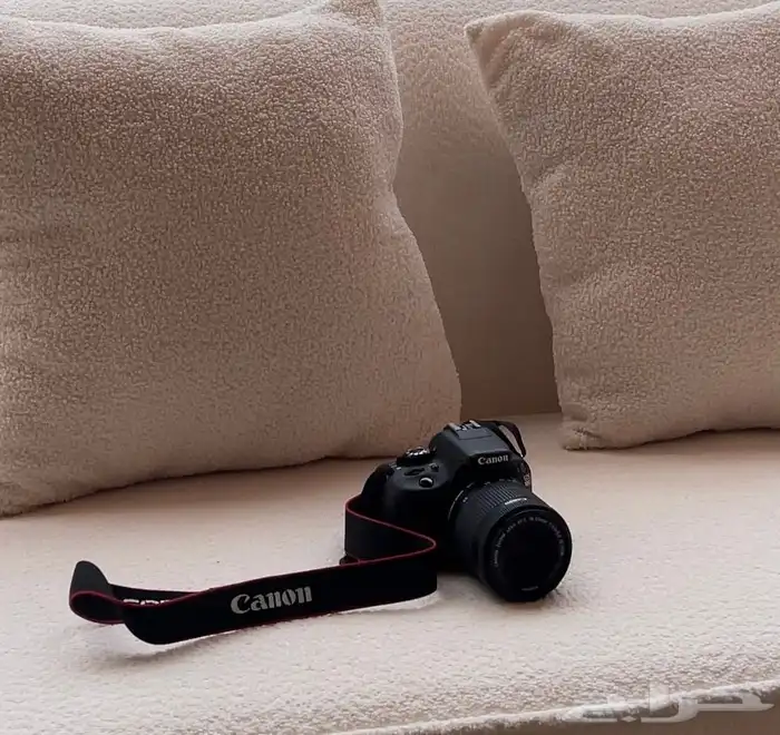 كاميرا احترافية Canon EOS 100D بسعر 1900 ريال 1