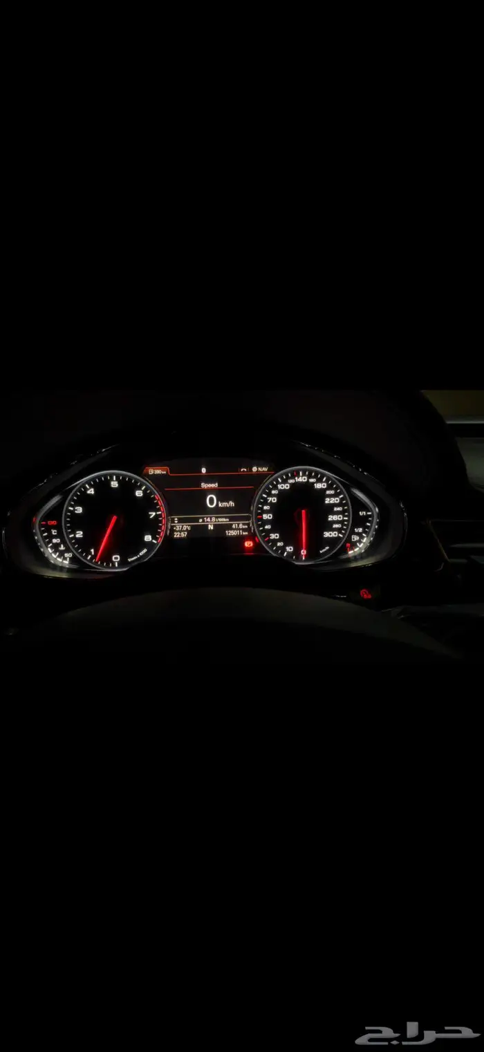 Audi A8 ( بحالة الوكالة ) فل 38