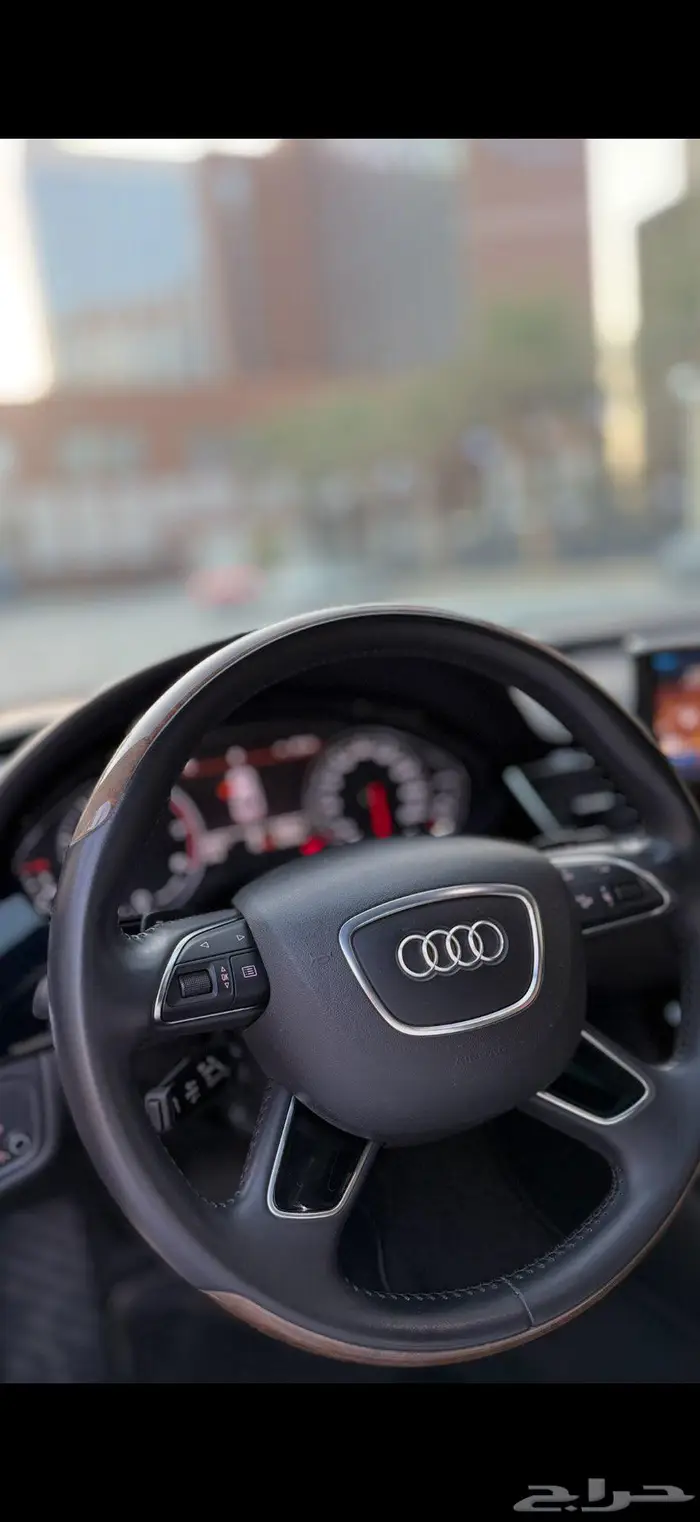 Audi A8 ( بحالة الوكالة ) فل 18
