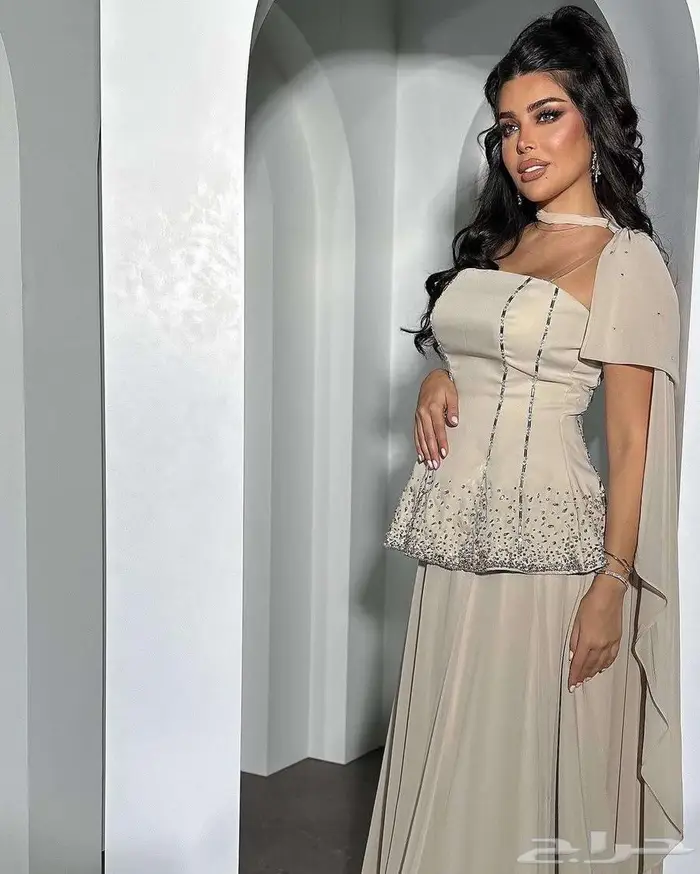 فساتين انيقه بيع جملة وبيع بلحبه نشحن لكافه مدن المملكة 24