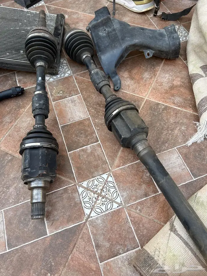 قطع غيار لكزس e350 2