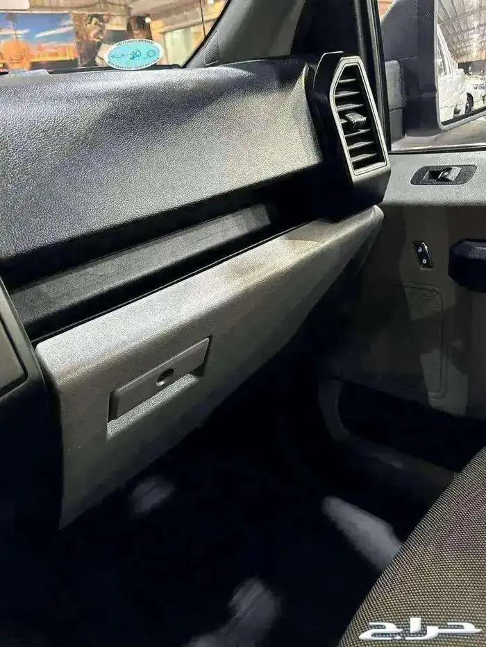 للبيع فورد F150 غمارة 2019 دبل 8 سلندر سعودي 35