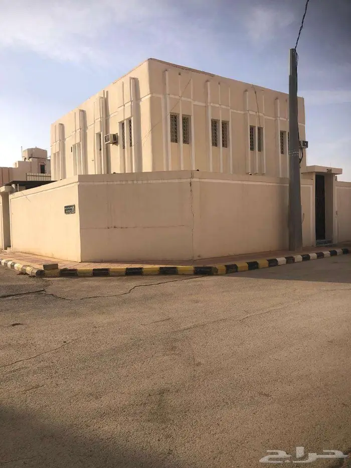 عمارة مكونه من اربع شقق منطقة الرياض محافظة ضرما 0