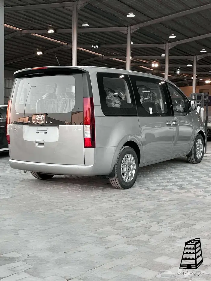 هيونداي ستاريا 11 راكب ديزيل اتوماتيك 2025 شركات كاش واقس 15