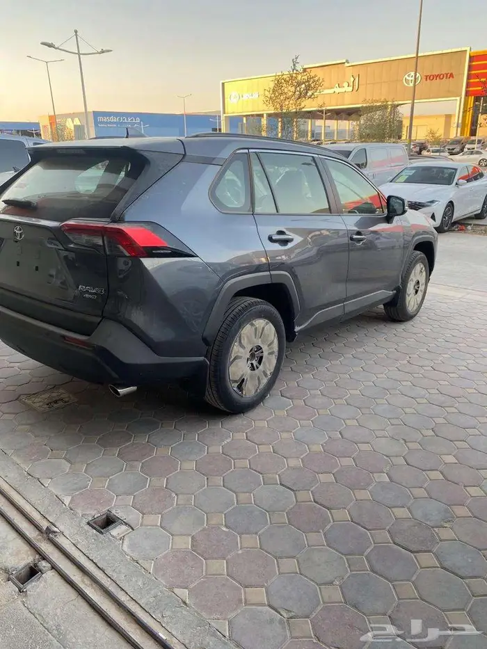 تويوتا راف فور 2024 اصفار سعودي 3