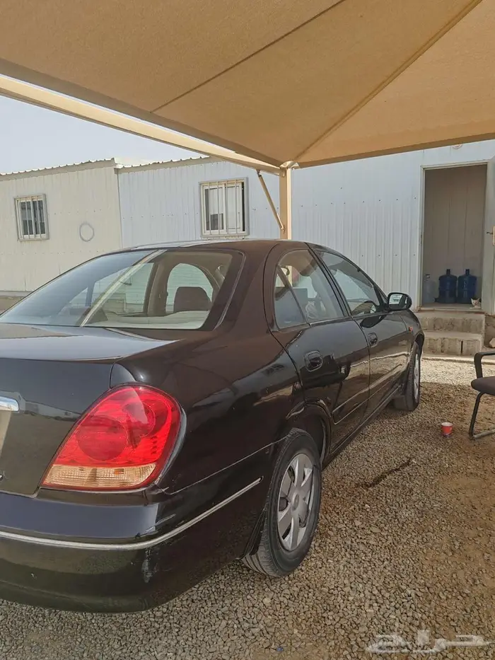 Nissan Sunny saloun automatic car 3