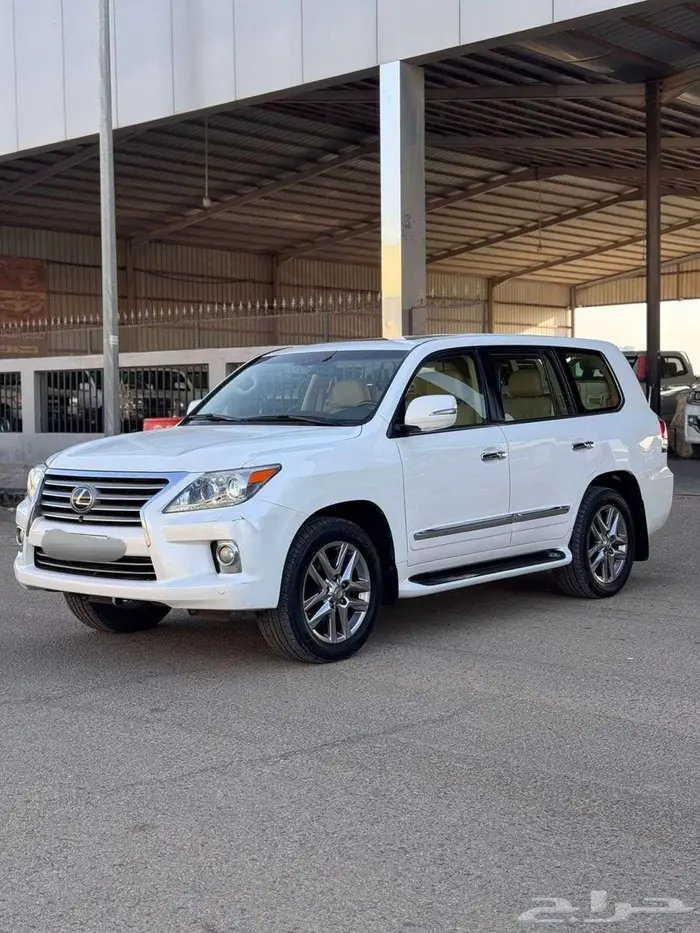 لكزس 2013 LX570 DD 0