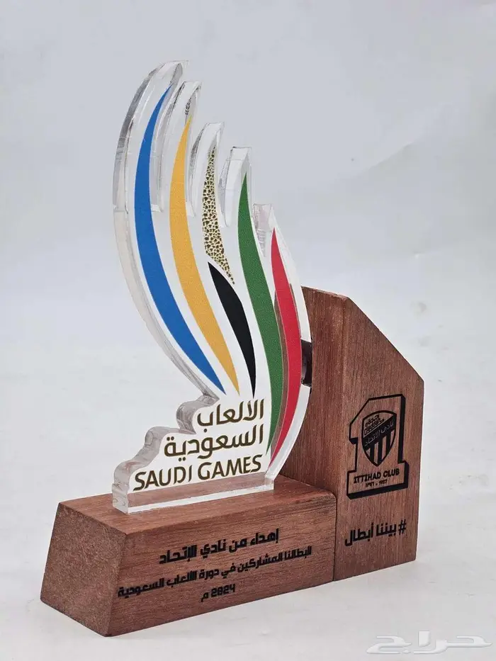 متخصصين في صناعه الدروع والمجسمات والهدايا والعلب والمصاحف 63