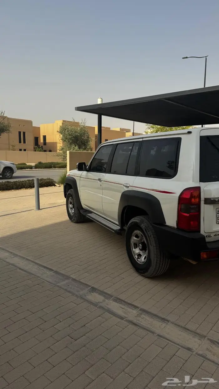 نيسان فتك 4800 مديل 2011 1