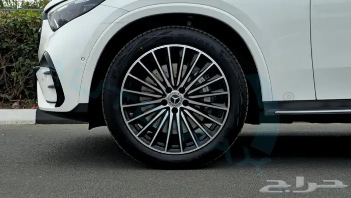 2025 Mercedes-Benz GLC200 COUPE 4MATIC GCC 39
