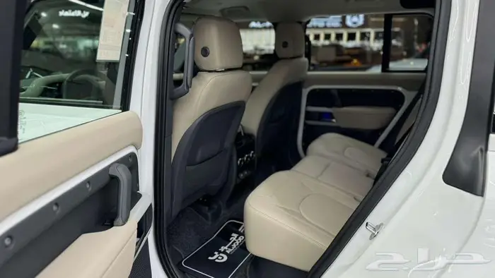 2023لاندروفر ديفندر اس إي DEFENDER SE P400 10