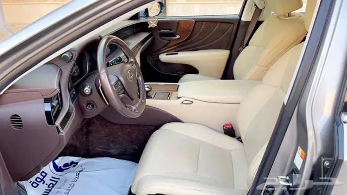 لكزس LS500h فل كامل 2018 نظيفة جدا 13