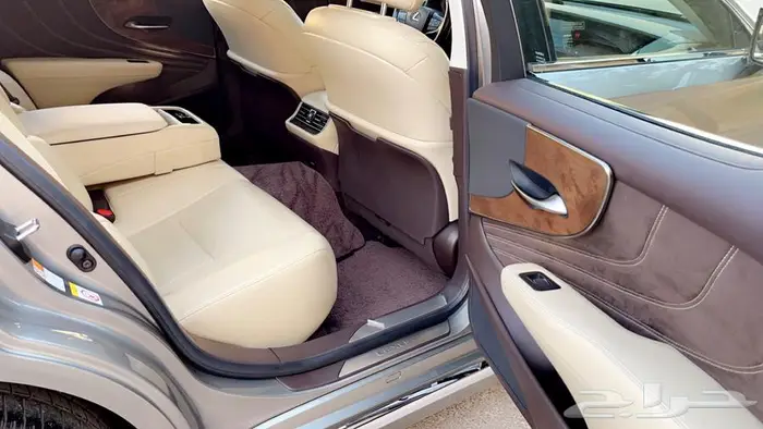 لكزس LS500h فل كامل 2018 نظيفة جدا 20